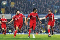 英超联赛激战正酣：曼城反弹领跑，阿森纳紧随，利物浦意外失分积分下滑